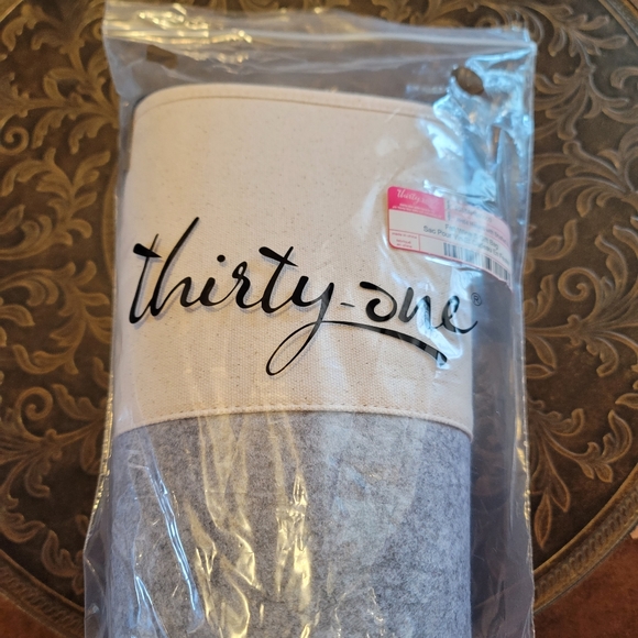 Thirty-One - Picture 2 of 3